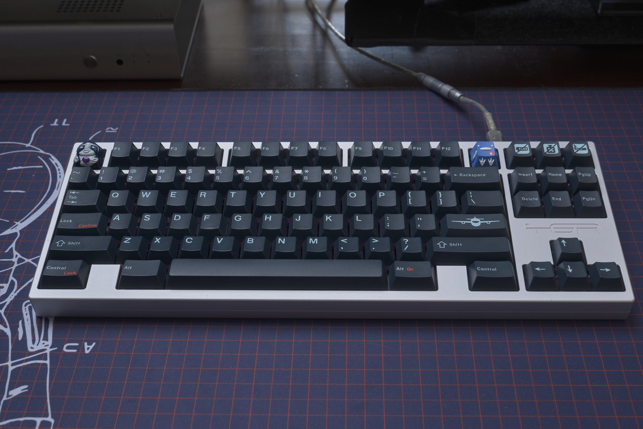 TGR Jane v2 ME (Silver/Blue) — Lightning Keyboards TGR Jane v2 ME (Silver/Blue) — Lightning Keyboards